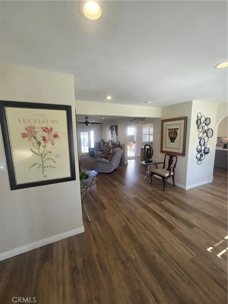151 121 St Place, Los Angeles, California 90061 home-pic-1