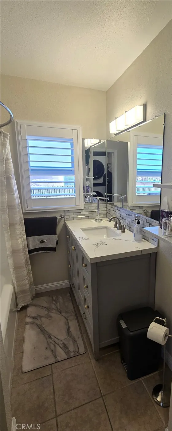151 121 St Place, Los Angeles, California 90061 home-pic-18