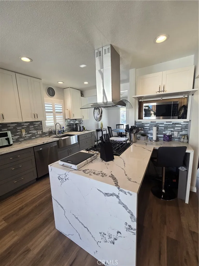 151 121 St Place, Los Angeles, California 90061 home-pic-5