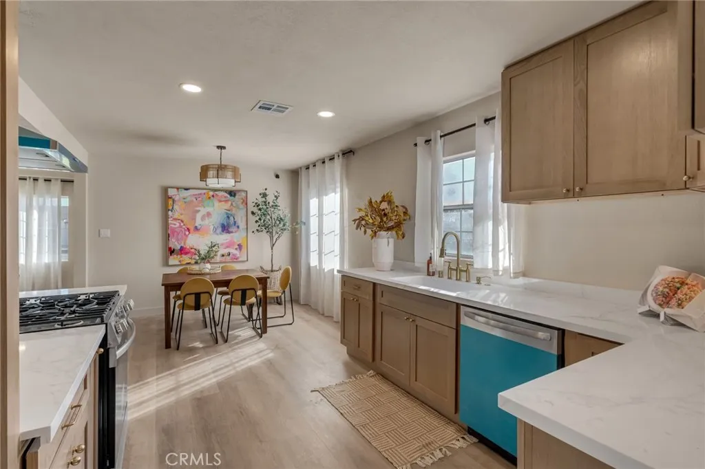 1317 N Columbia, Ontario, California 91764 home-pic-19