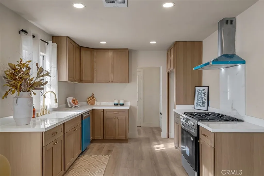 1317 N Columbia, Ontario, California 91764 home-pic-14