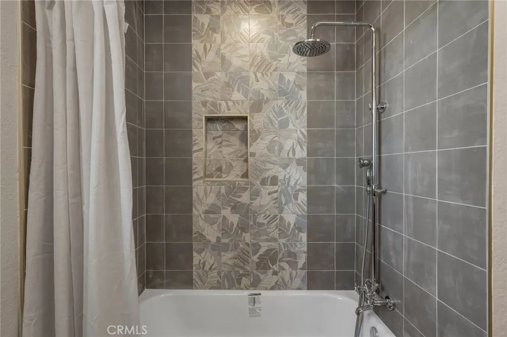 1317 N Columbia, Ontario, California 91764 home-pic-26
