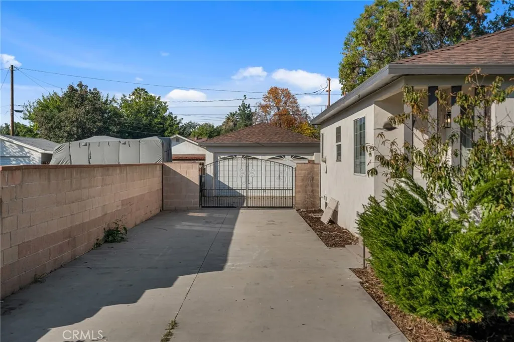 1317 N Columbia, Ontario, California 91764 home-pic-3