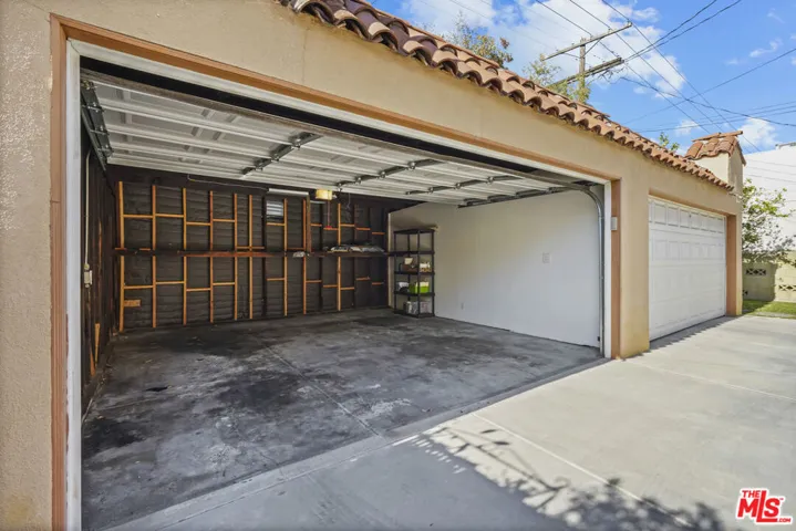 1143 S Rimpau Boulevard, Los Angeles, California 90019