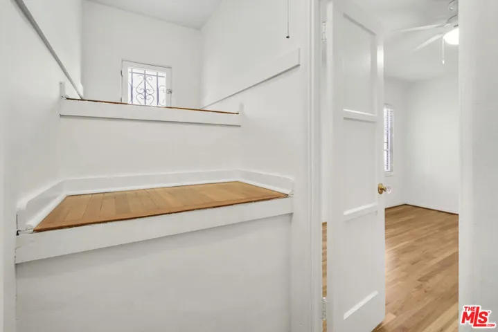 3rd bed closet