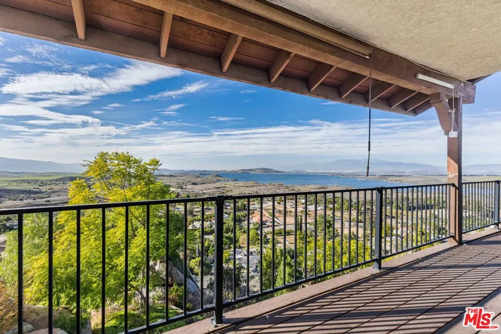 20965 Bentley Drive, Perris, California 92570 home-pic-24