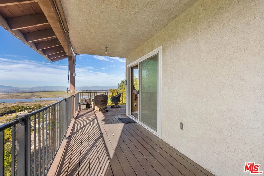 20965 Bentley Drive, Perris, California 92570 home-pic-25