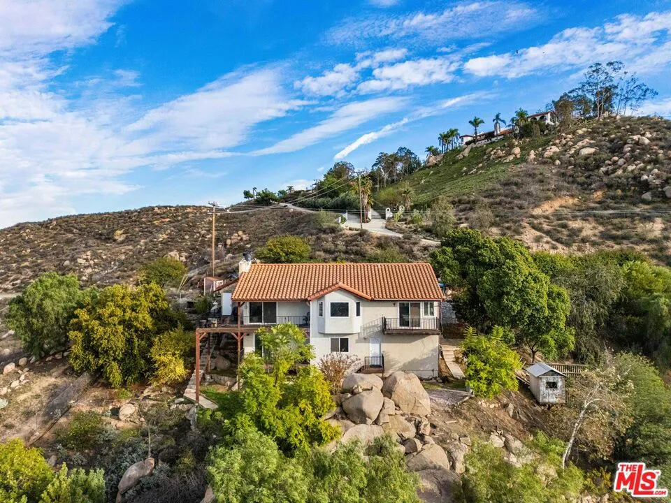 20965 Bentley Drive, Perris, California 92570 home-pic-6