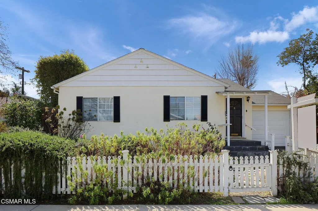 18020 Collins Street, Encino, California 91316 home-pic-0
