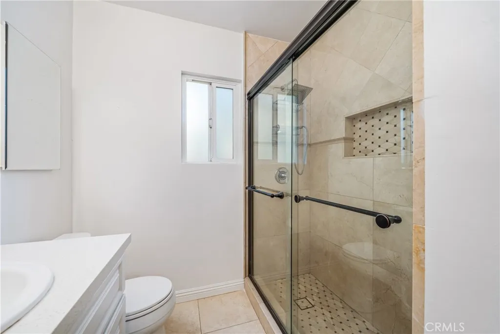 324 Albert, Pomona, California 91767 home-pic-19