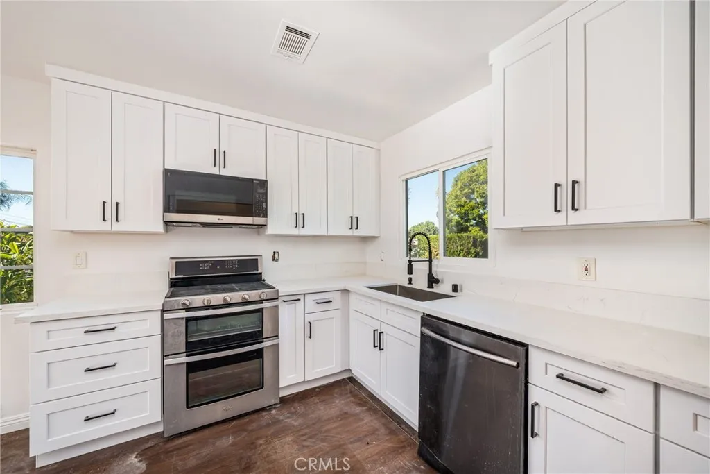 324 Albert, Pomona, California 91767 home-pic-11