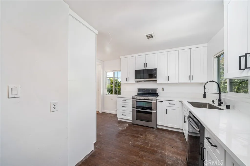 324 Albert, Pomona, California 91767 home-pic-10