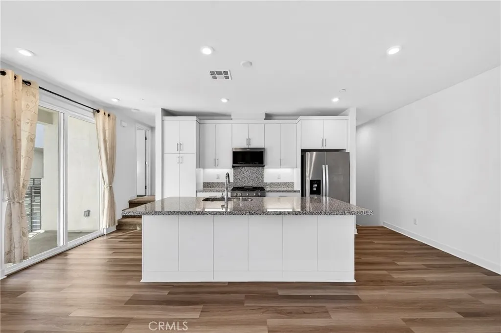 1615 W Bushell, Anaheim, California 92805 home-pic-39