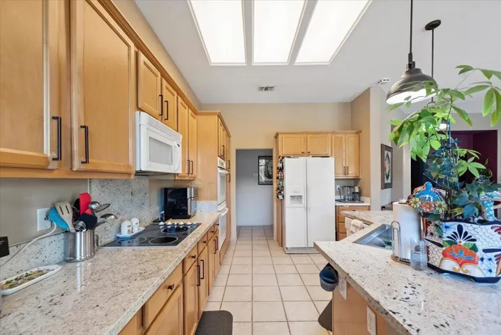 21-Kitchen