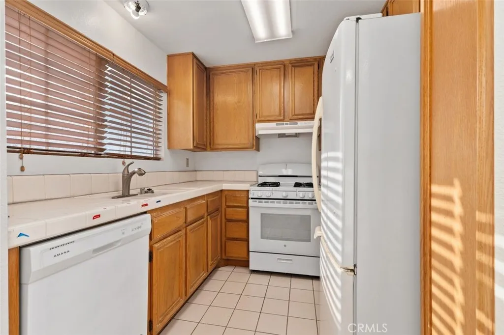 2800 Plaza Del Amo 375, Torrance, California 90503 home-pic-3