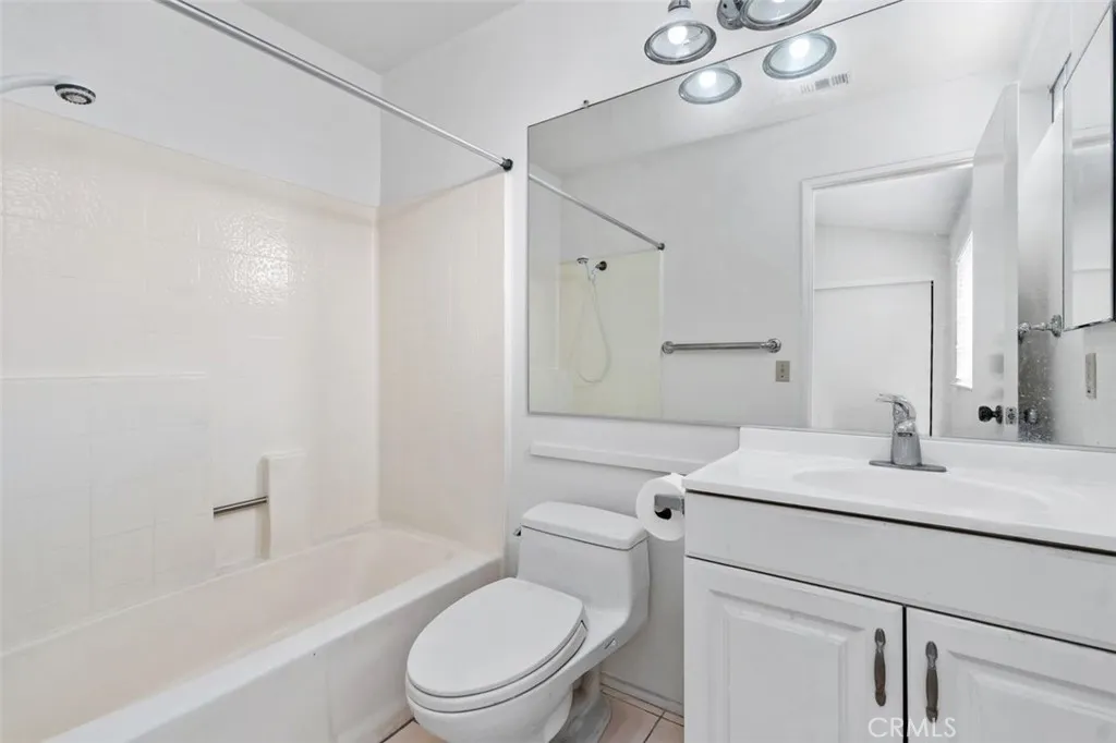 2800 Plaza Del Amo 375, Torrance, California 90503 home-pic-19
