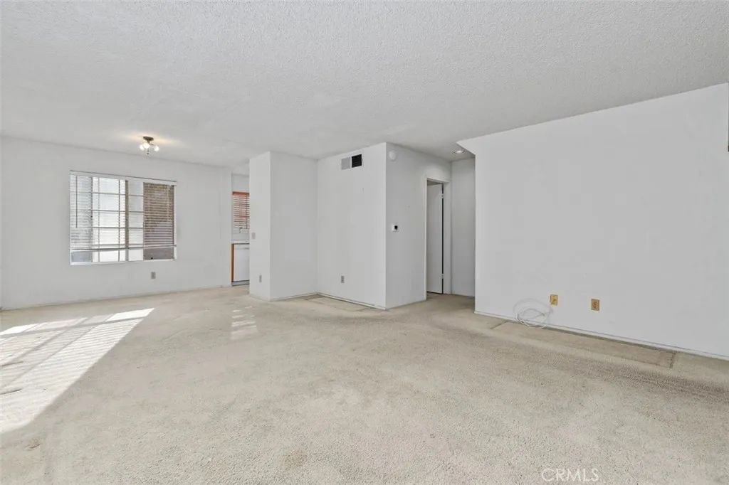 2800 Plaza Del Amo 375, Torrance, California 90503 home-pic-5