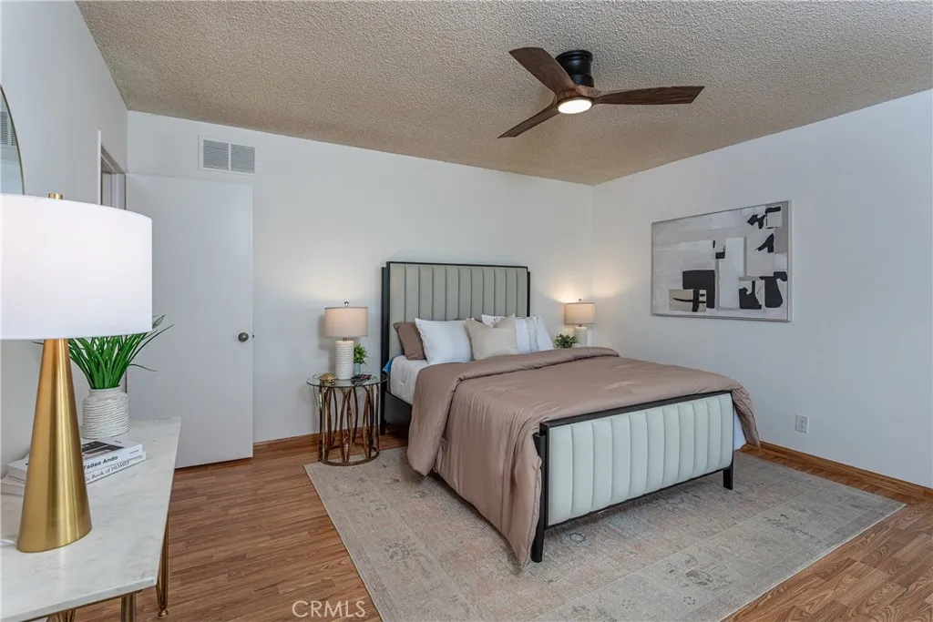 7727 Via Capri, Burbank, California 91504 home-pic-15
