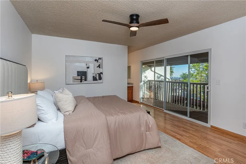 7727 Via Capri, Burbank, California 91504 home-pic-13