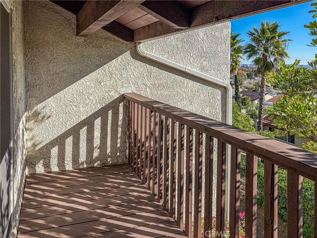 7727 Via Capri, Burbank, California 91504 home-pic-20
