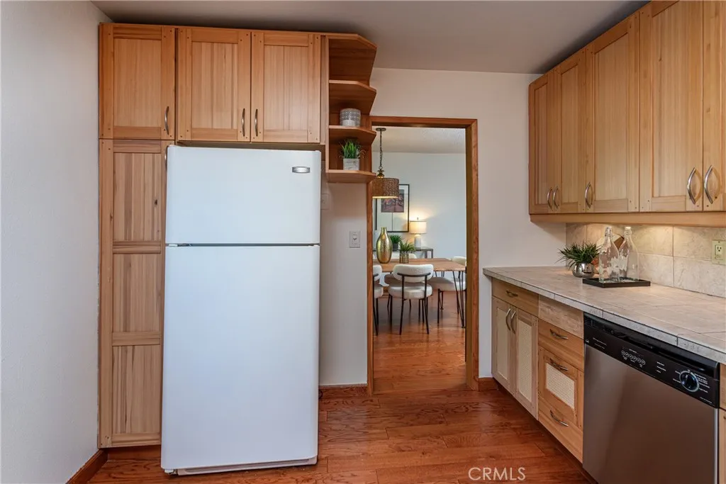 7727 Via Capri, Burbank, California 91504 home-pic-9
