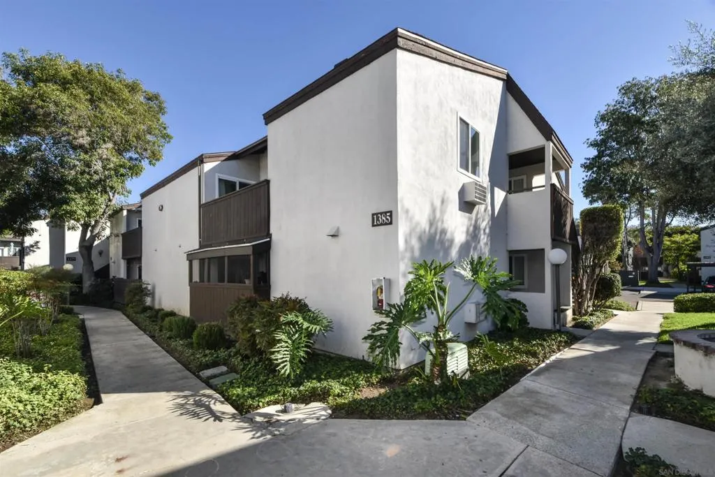 1385 Caminito Gabaldon A, San Diego, California 92108 home-pic-1