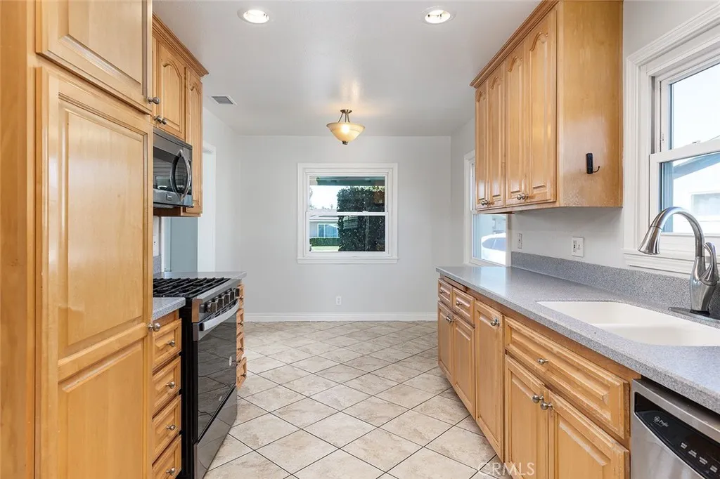 904 Cordelia Avenue, Glendora, California 91740 home-pic-10
