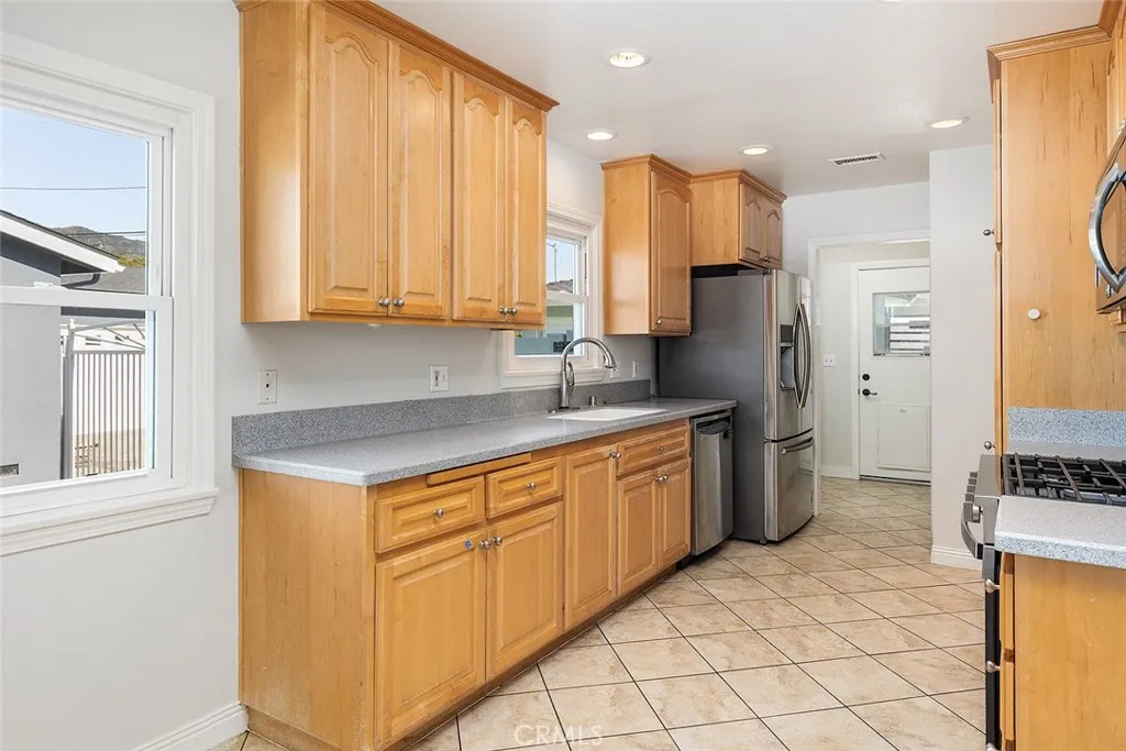904 Cordelia Avenue, Glendora, California 91740 home-pic-8