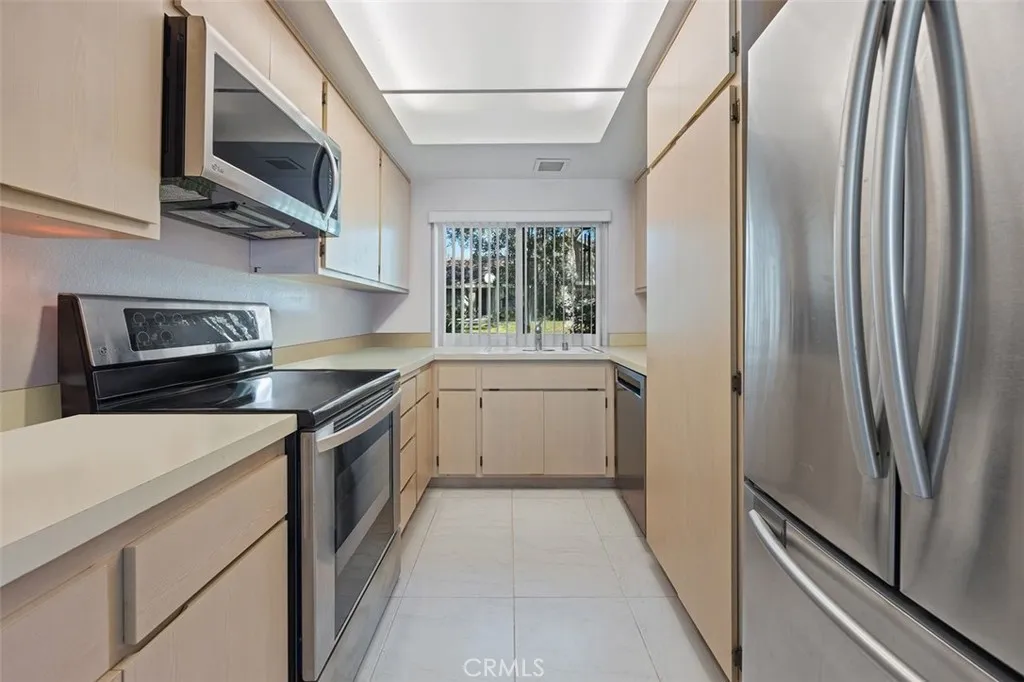 21107 Via Arnaz, Yorba Linda, California 92887 home-pic-6