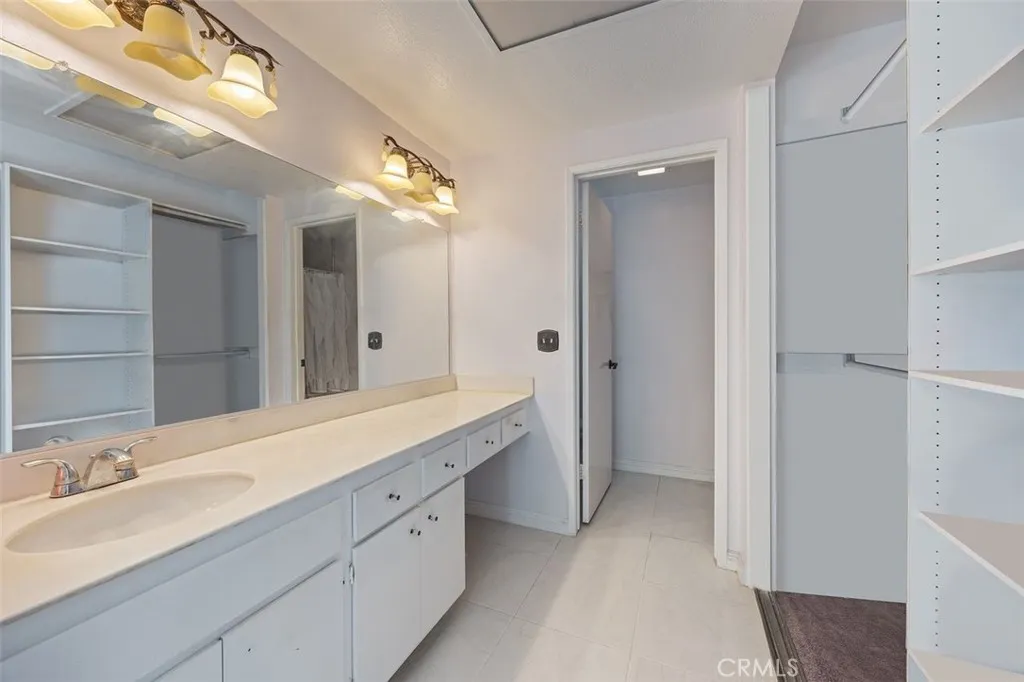 21107 Via Arnaz, Yorba Linda, California 92887 home-pic-14