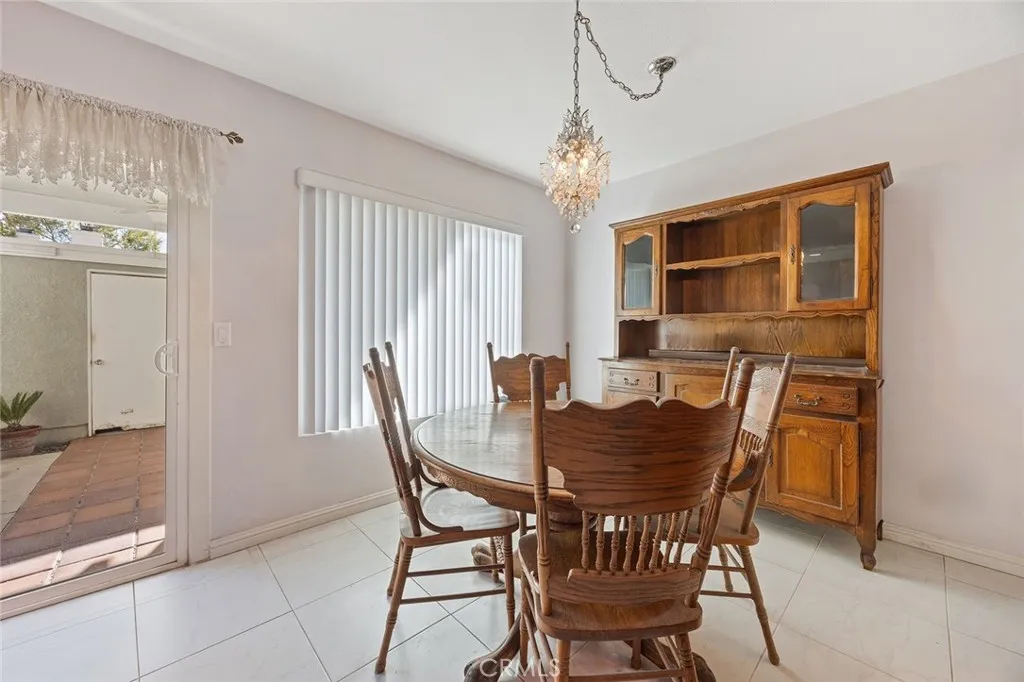21107 Via Arnaz, Yorba Linda, California 92887 home-pic-4
