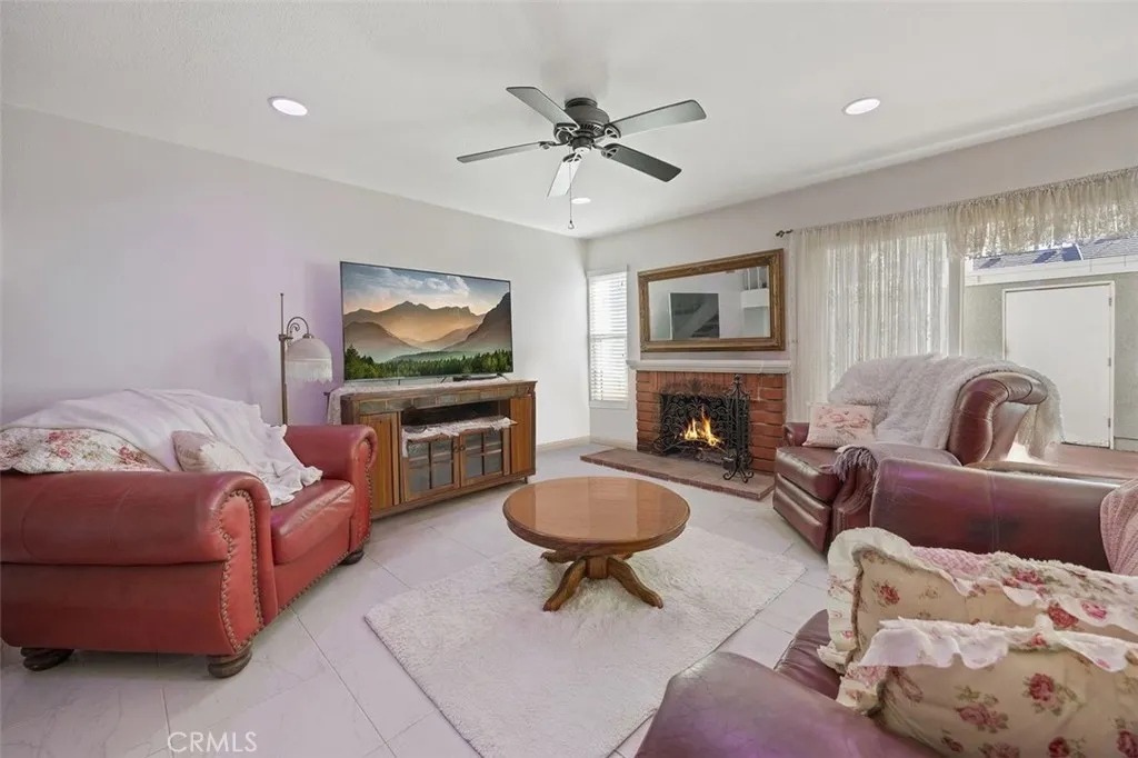 21107 Via Arnaz, Yorba Linda, California 92887 home-pic-2