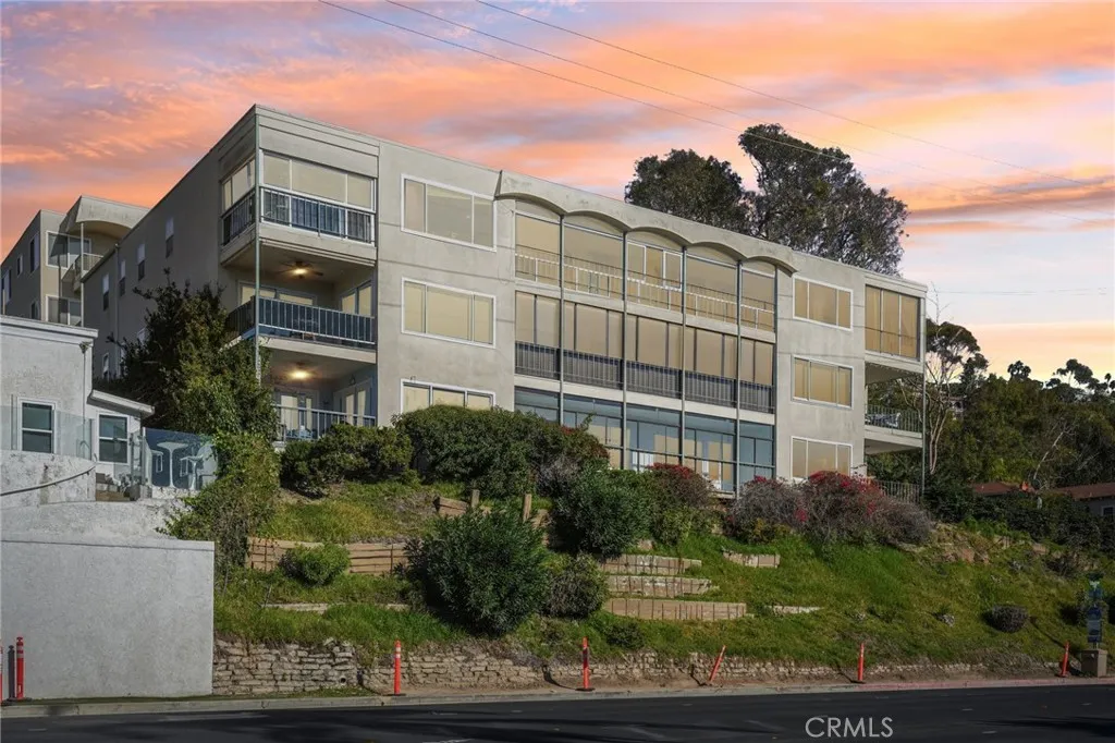 240 Moss, Laguna Beach, California 92651 home-pic-3