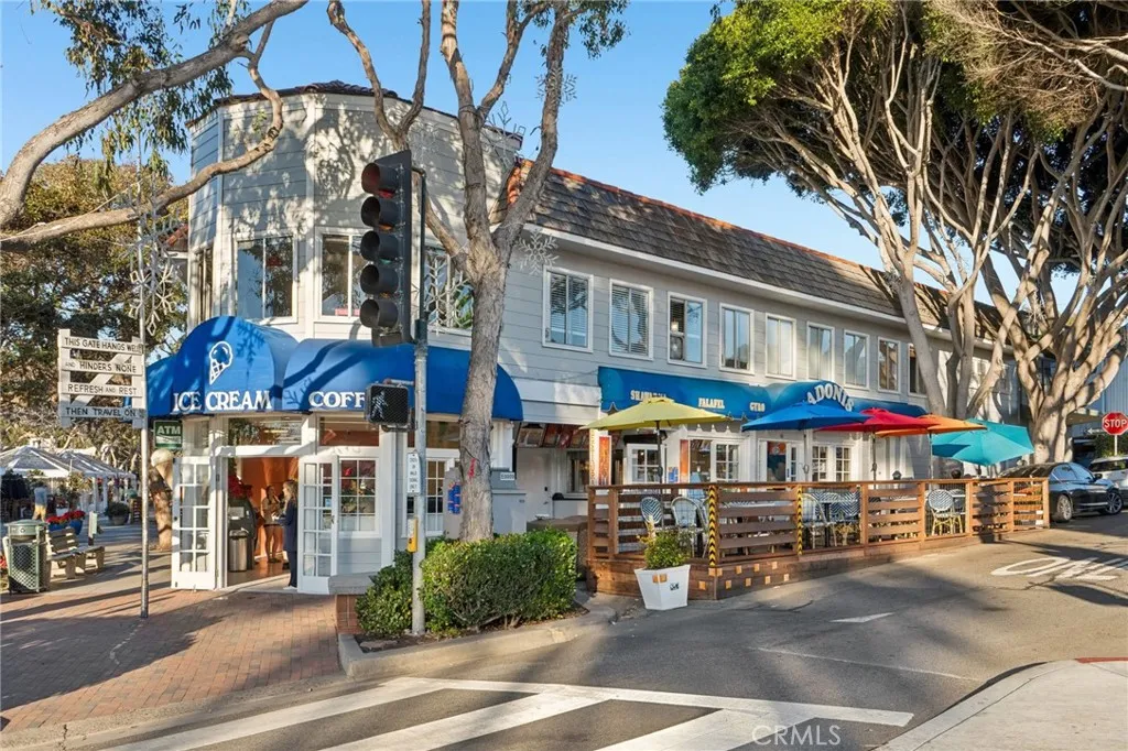240 Moss, Laguna Beach, California 92651 home-pic-4