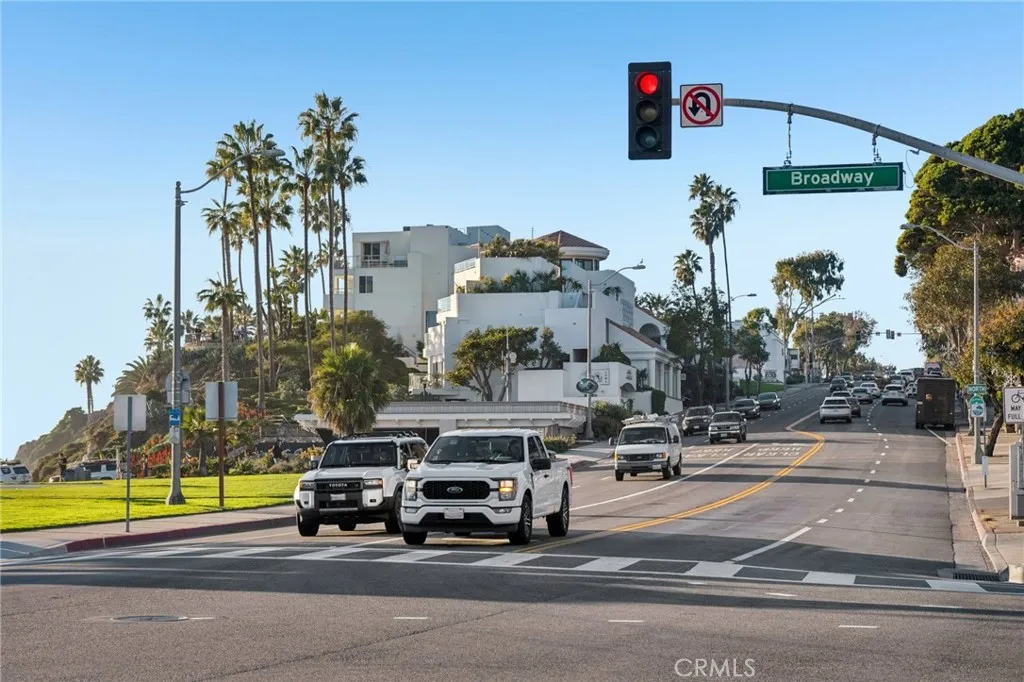 240 Moss, Laguna Beach, California 92651 home-pic-16