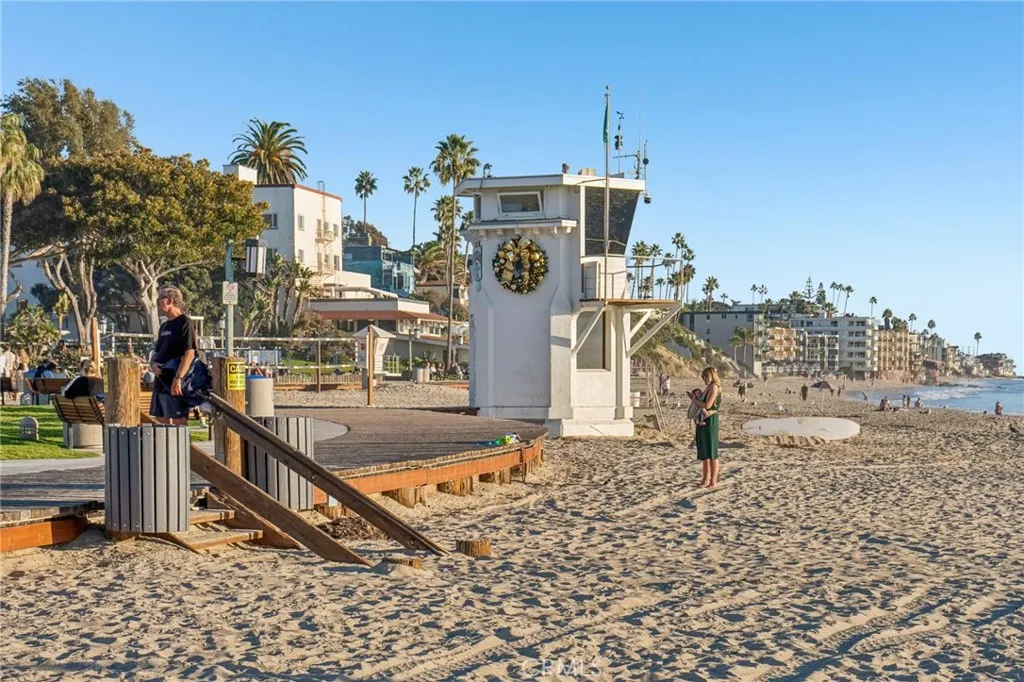 240 Moss, Laguna Beach, California 92651 home-pic-13