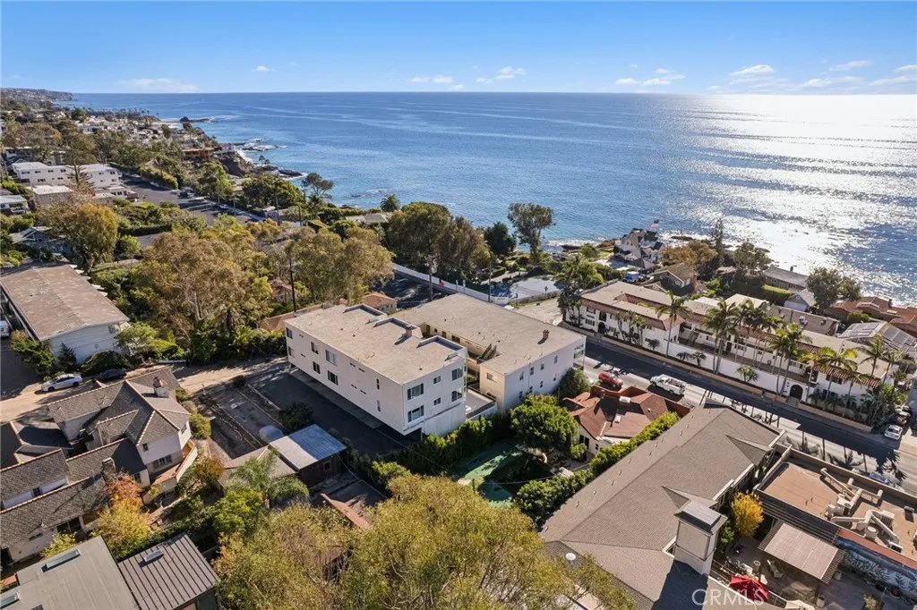 240 Moss, Laguna Beach, California 92651 home-pic-2