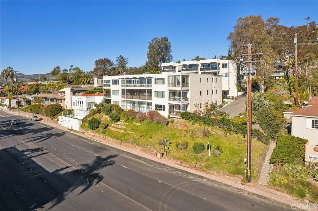240 Moss, Laguna Beach, California 92651 home-pic-45