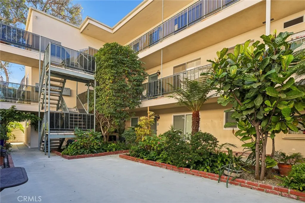 240 Moss, Laguna Beach, California 92651 home-pic-39