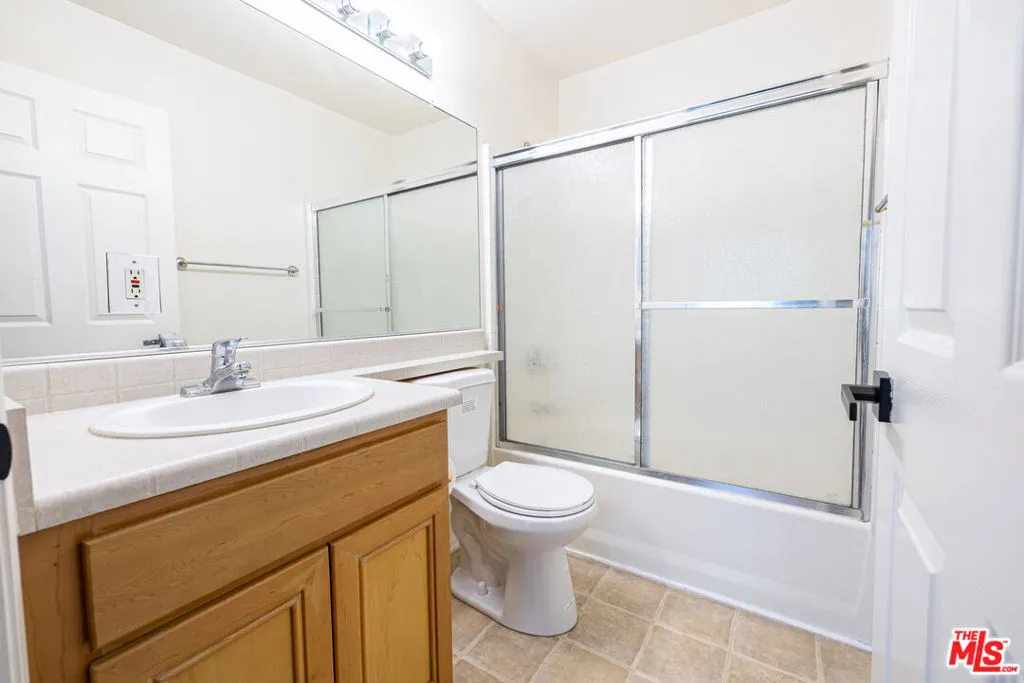 4600 Don Lorenzo Drive 4, Los Angeles, California 90008 home-pic-10