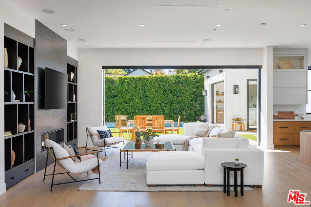 5003 Mammoth Avenue, Sherman Oaks, California 91423 home-pic-15