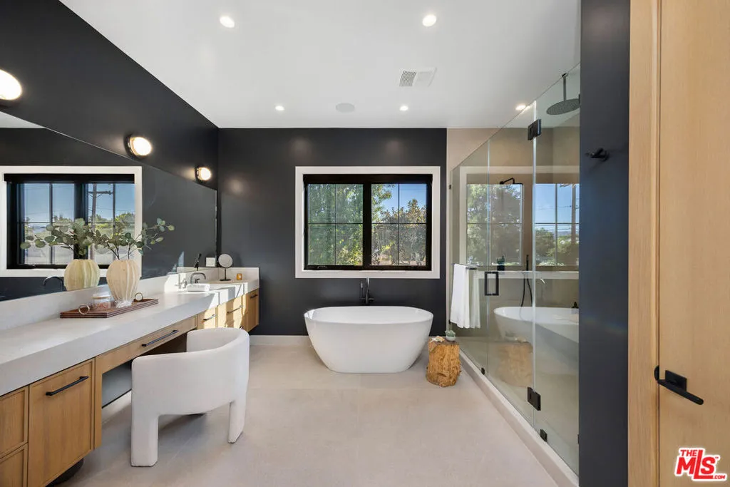 5003 Mammoth Avenue, Sherman Oaks, California 91423 home-pic-37