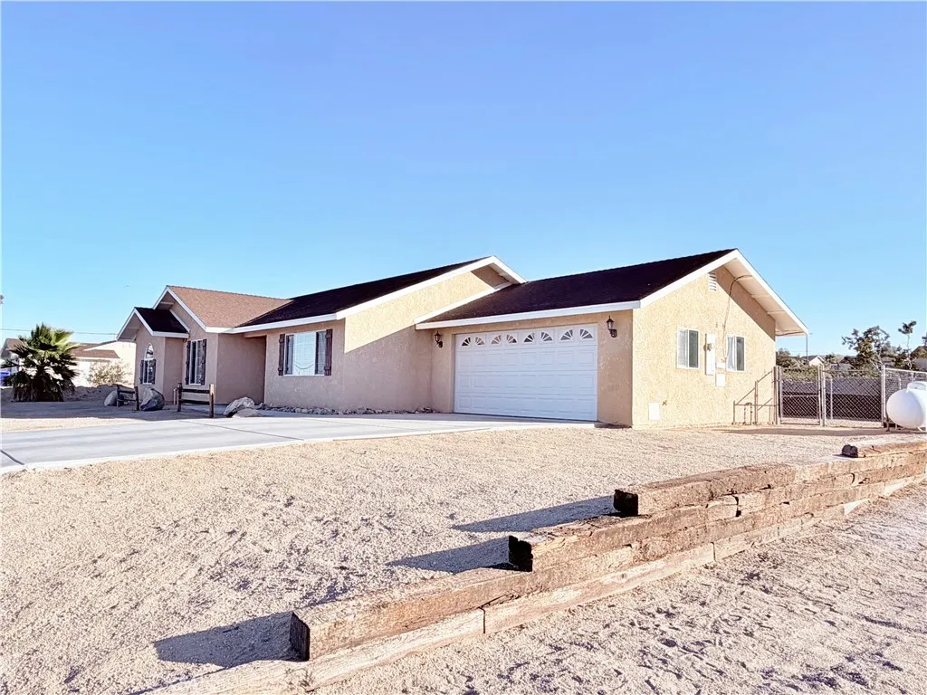 74541 Sunrise Drive, 29 Palms, California 92277 home-pic-1
