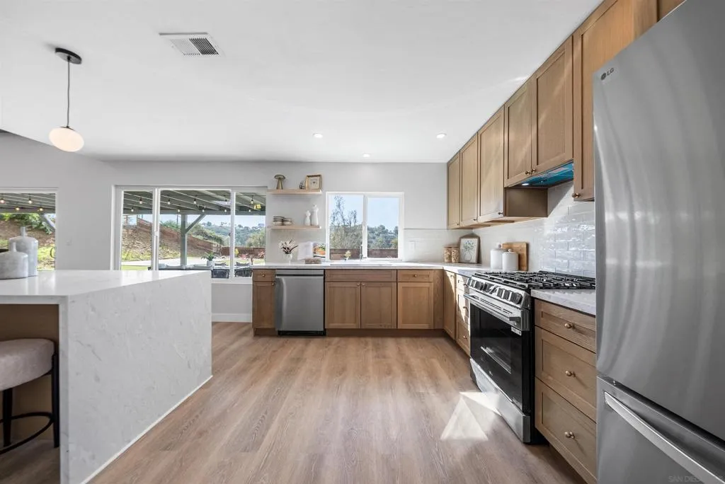 4020 Tim St, Bonita, California 91902 home-pic-11