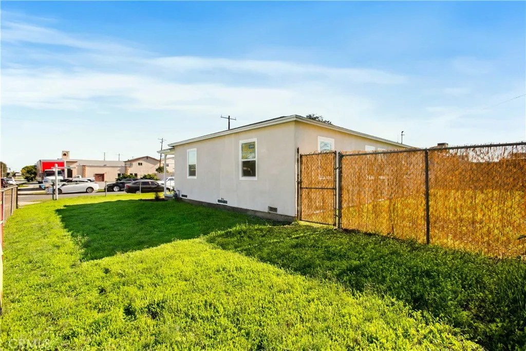 2117 N Keene, Los Angeles, California 90059 home-pic-28