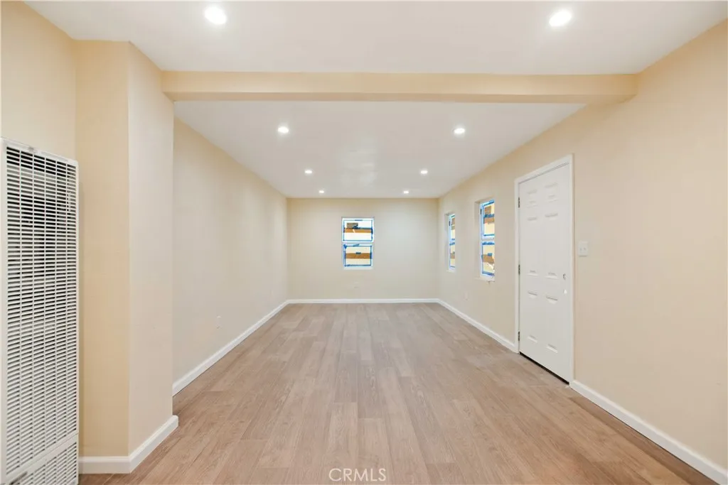 2117 N Keene, Los Angeles, California 90059 home-pic-9