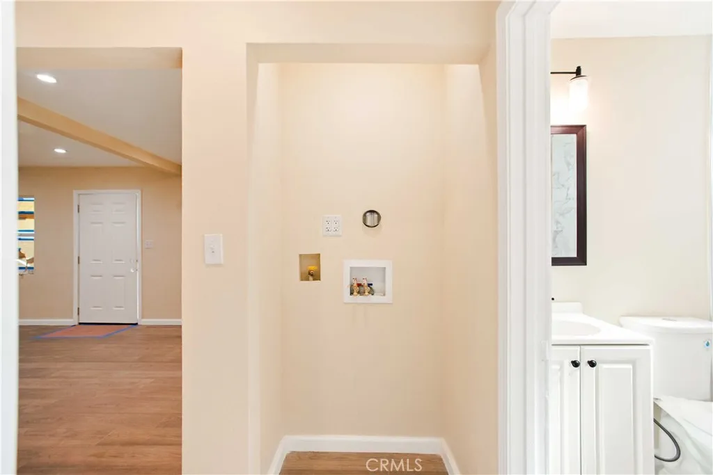 2117 N Keene, Los Angeles, California 90059 home-pic-15