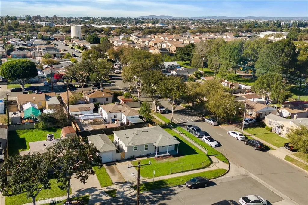2117 N Keene, Los Angeles, California 90059 home-pic-2