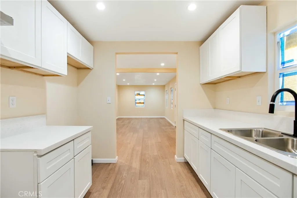 2117 N Keene, Los Angeles, California 90059 home-pic-12