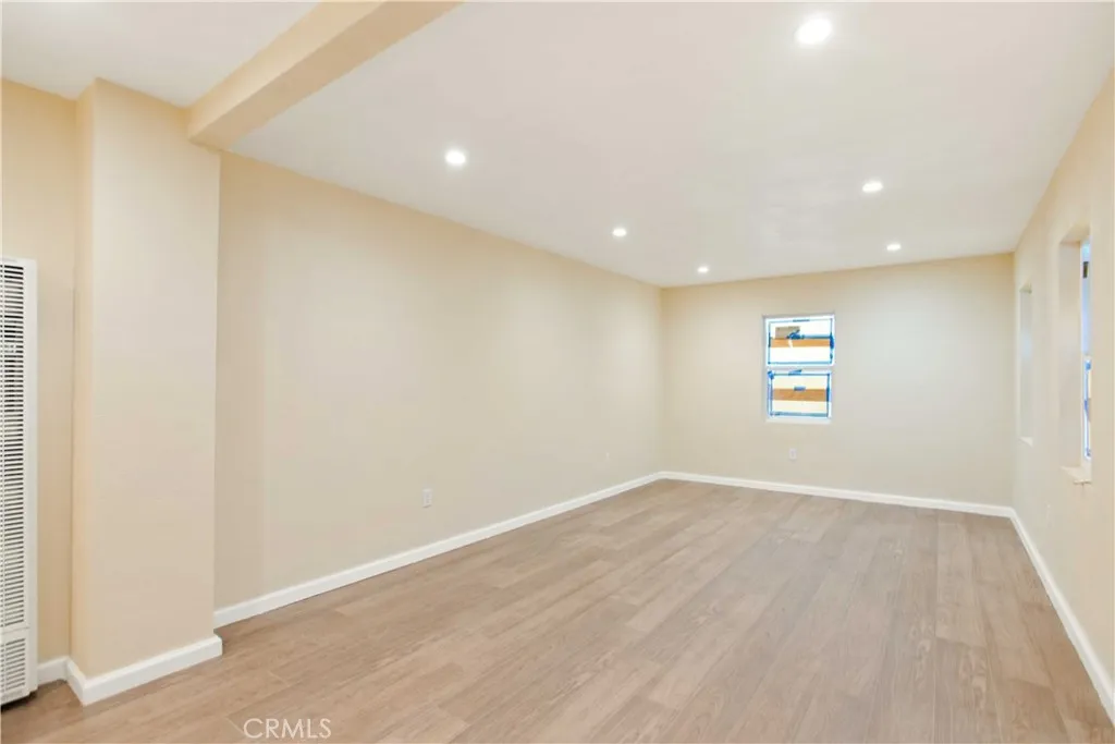 2117 N Keene, Los Angeles, California 90059 home-pic-10